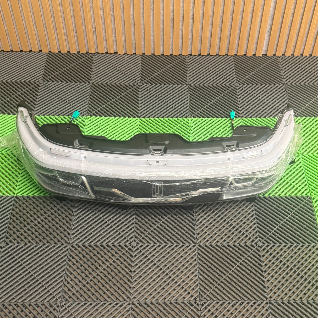 Eclipse Paradisio Headlight Assembly