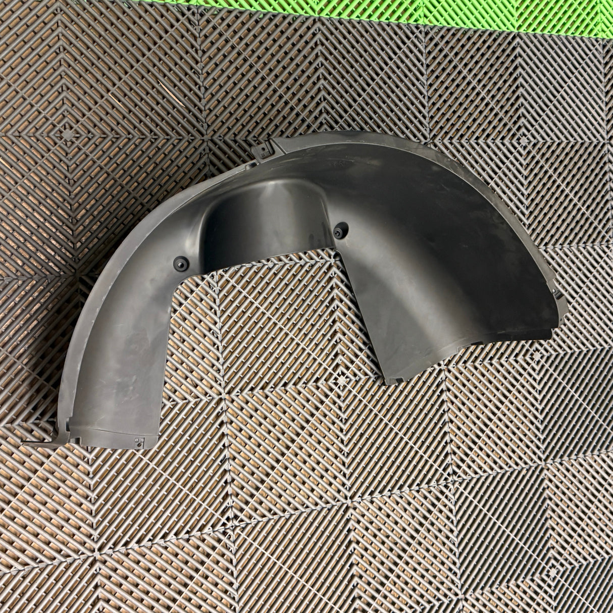 Eclipse Paradisio Front Wheel Fender (Left)