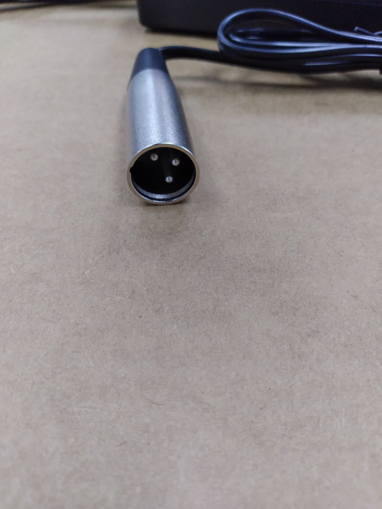 Daymak Battery & Motor Charger 24V 2.0Ah LAB - XLR Plug