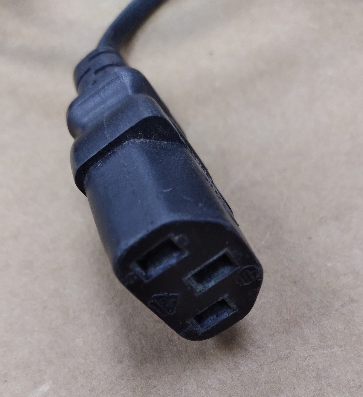 Daymak Battery & Motor Charger 36v 2.0 Lithium PC Plug