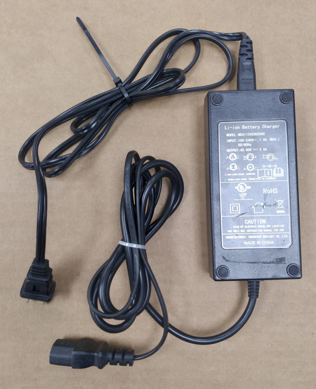 Daymak Battery & Motor Charger 36v 2.0 Lithium PC Plug