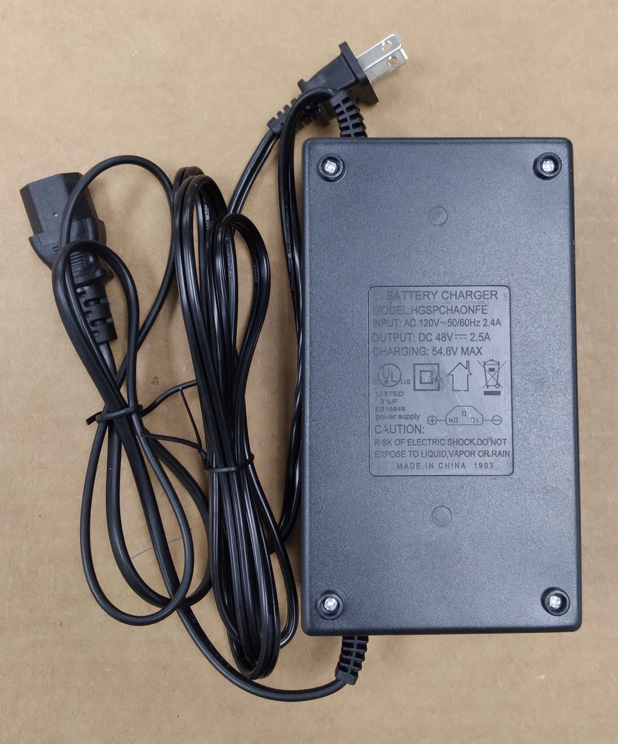 Daymak Battery & Motor Charger 48v-2.5Ah Lithium PC Plug