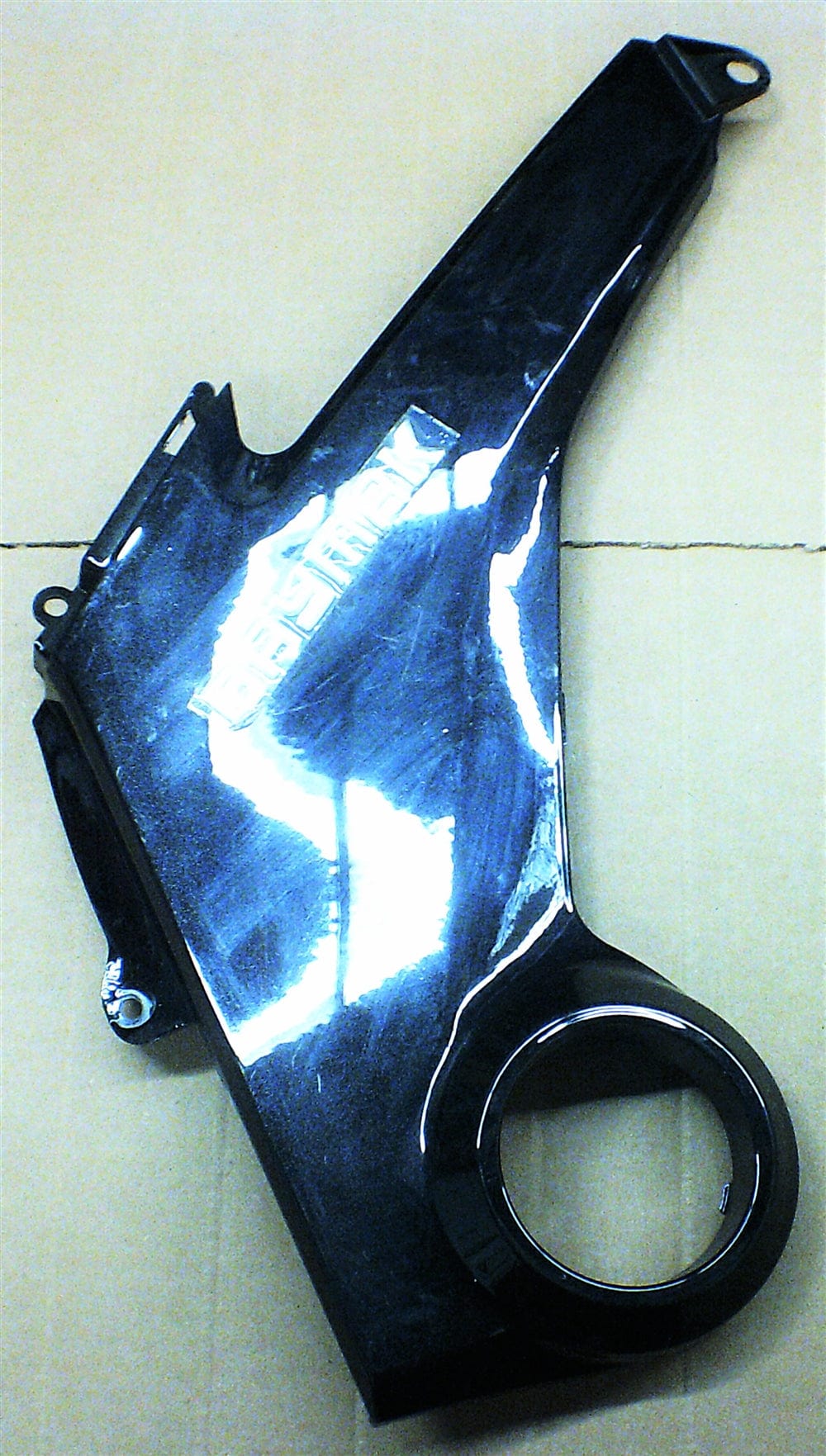 Daymak Fairings Fairing - middle body right for EM1 (Gloss Black)