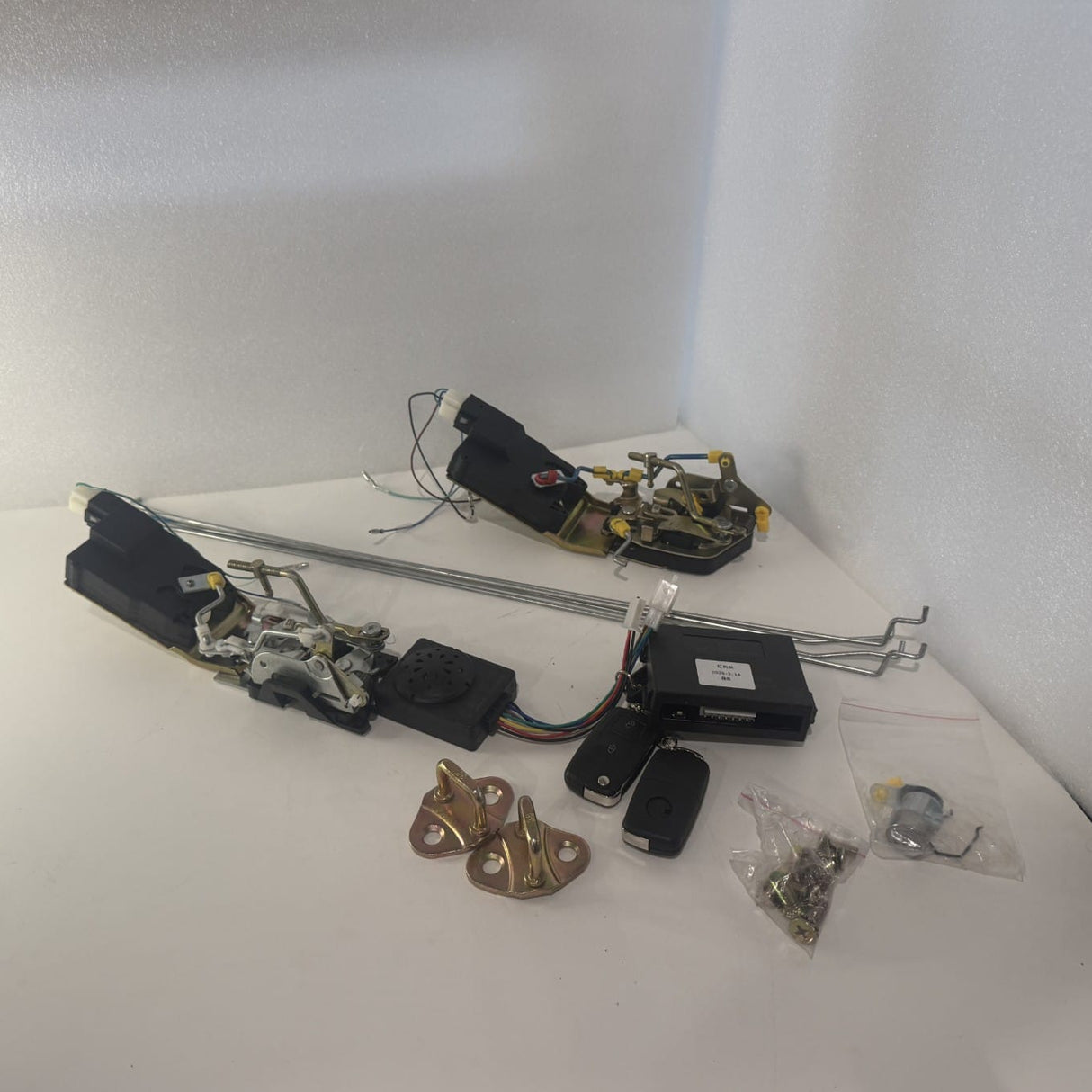 Eclipse EV Hardware Eclipse Explore Complete Lock & Key Set Eclipse Explore Complete Lock & Key Set