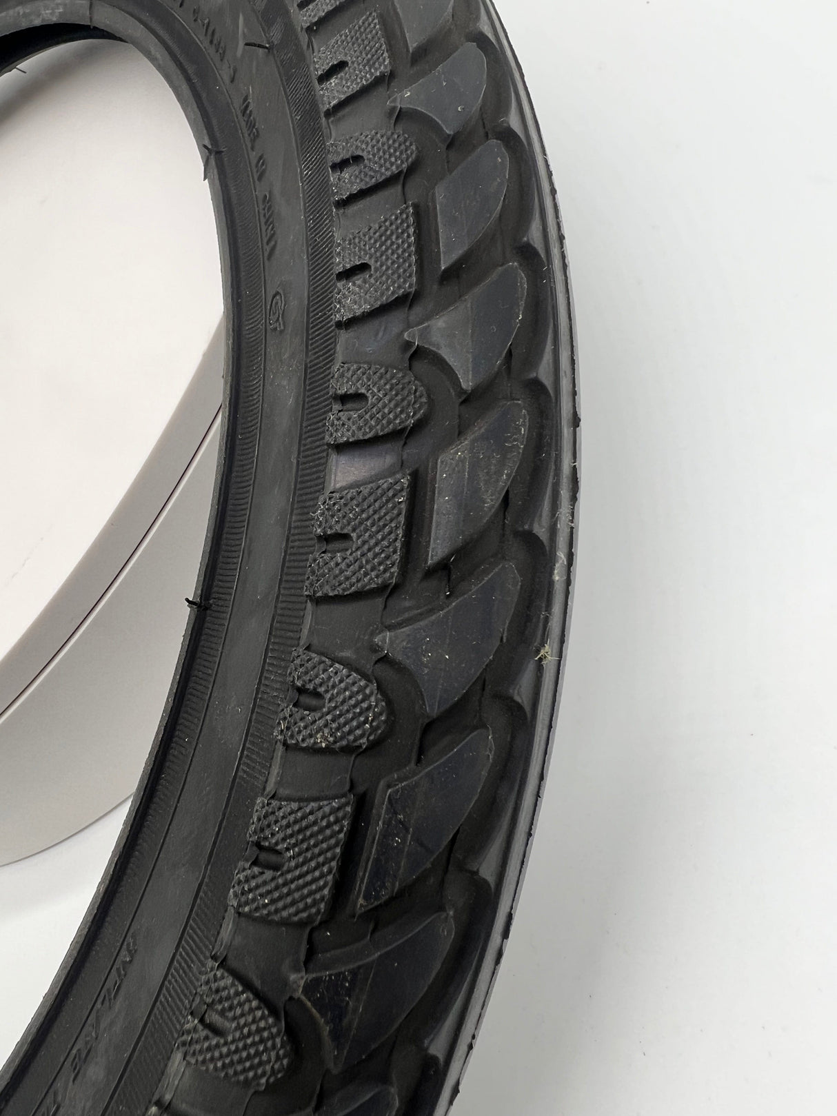 Emmo Wheels & Tires Emmo Urban Tire 18 x 2.5