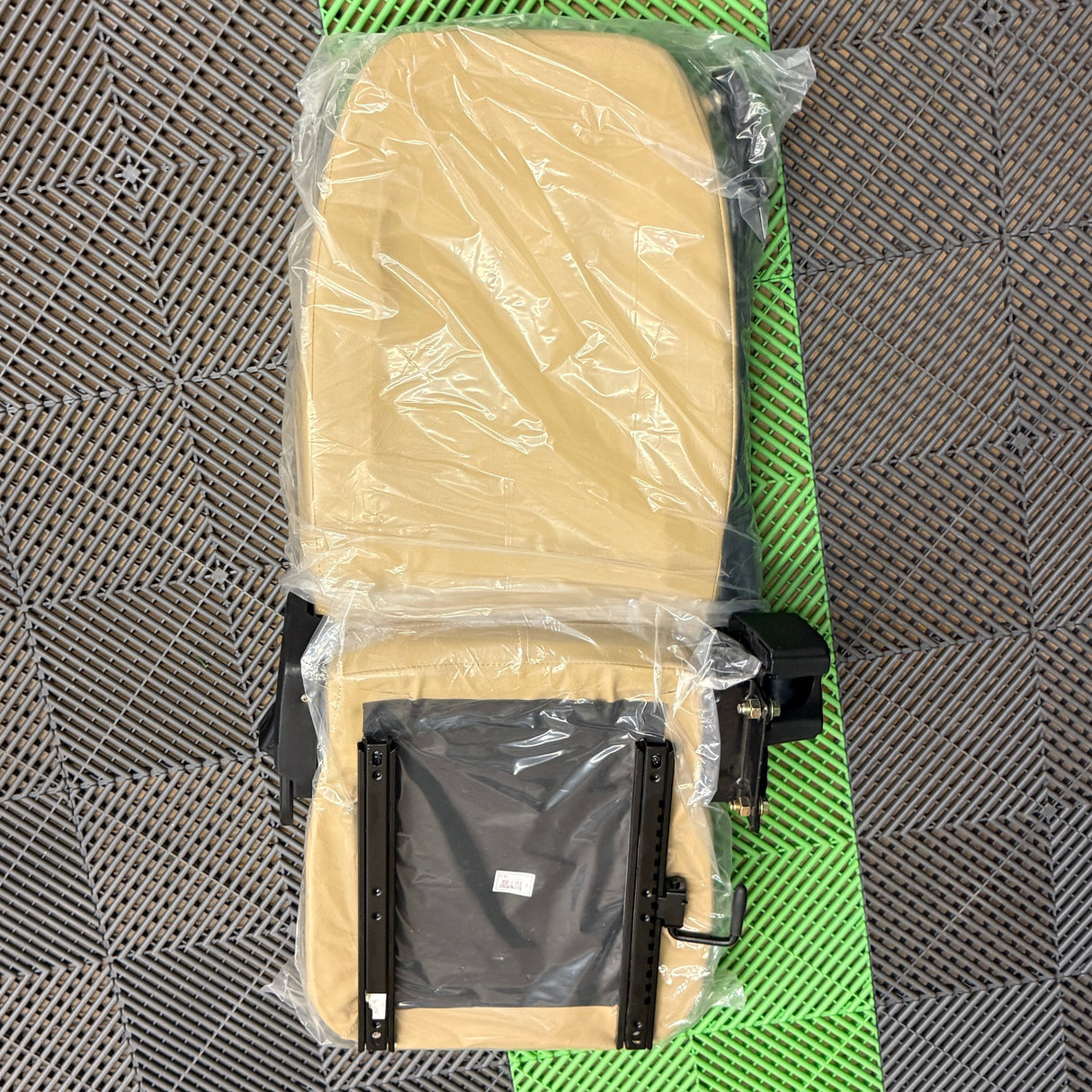 Gio Golf Front Driver's Seat