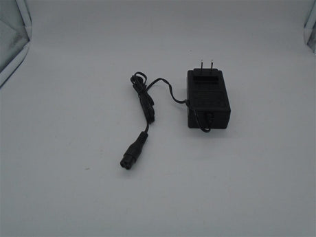 Daymak Battery & Motor Charger 12V 1.0A LAB - 3-pin cannon plug