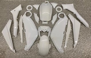 Daymak Exterior & Custom EM4 Complete Body Kit - White